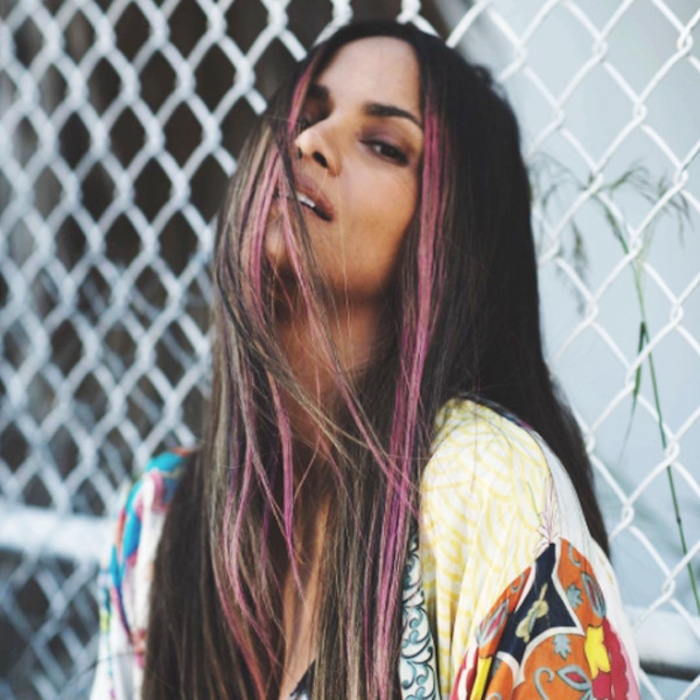 Halle Berry Rocks Pink Hair In The Most Wearable Way E News Canada